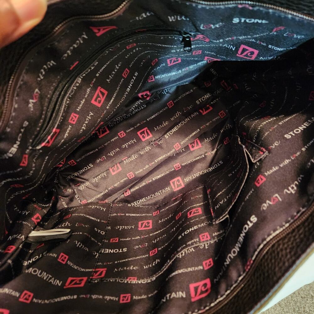 Stone Mountain Women's Green and Brown Pebbled Leather Tote - Picture 6 of 6